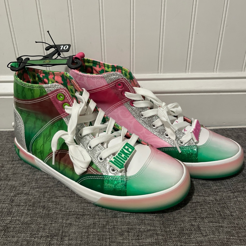 Wicked Movie Hi Top Sneakers Womens Pink/Green NWT